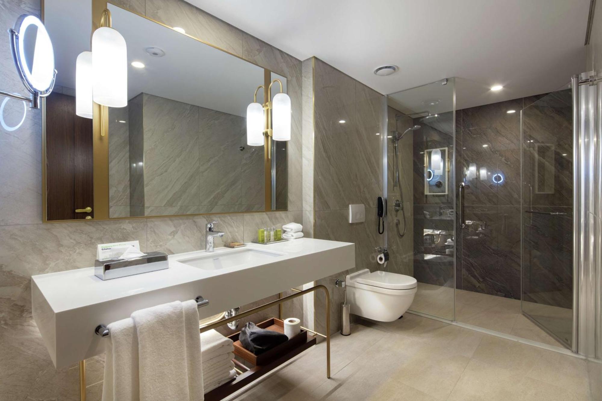 DoubleTree by Hilton Antalya City Centre 4